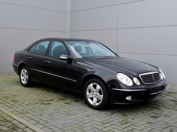 Youngtimer Mercedes-Benz E320 Avantgarde - 1e EIG - 79.900 KM - €13.995,-