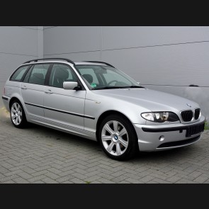 Youngtimer BMW 325i Touring E46 Executive - 85.000 km - € 11.995,-
